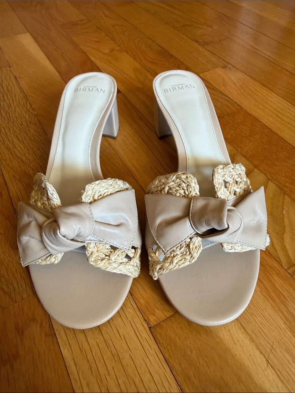 Alexander Birman Clarita Neutral Bow Raffia Slide Sandals. 40